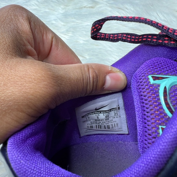 KD 7 VII Lightning  Nike KD 7 Lightning 534 Flight Sneakers Purple Youth Boys Size 7Y Athletic Kevin